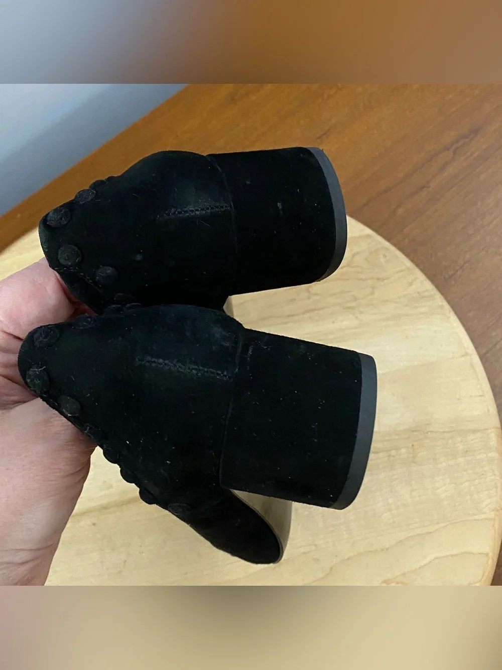 Tory Burch Colt Black Suede Studded Block Heel Pumps Round Toe Shoes Size 7M‎
